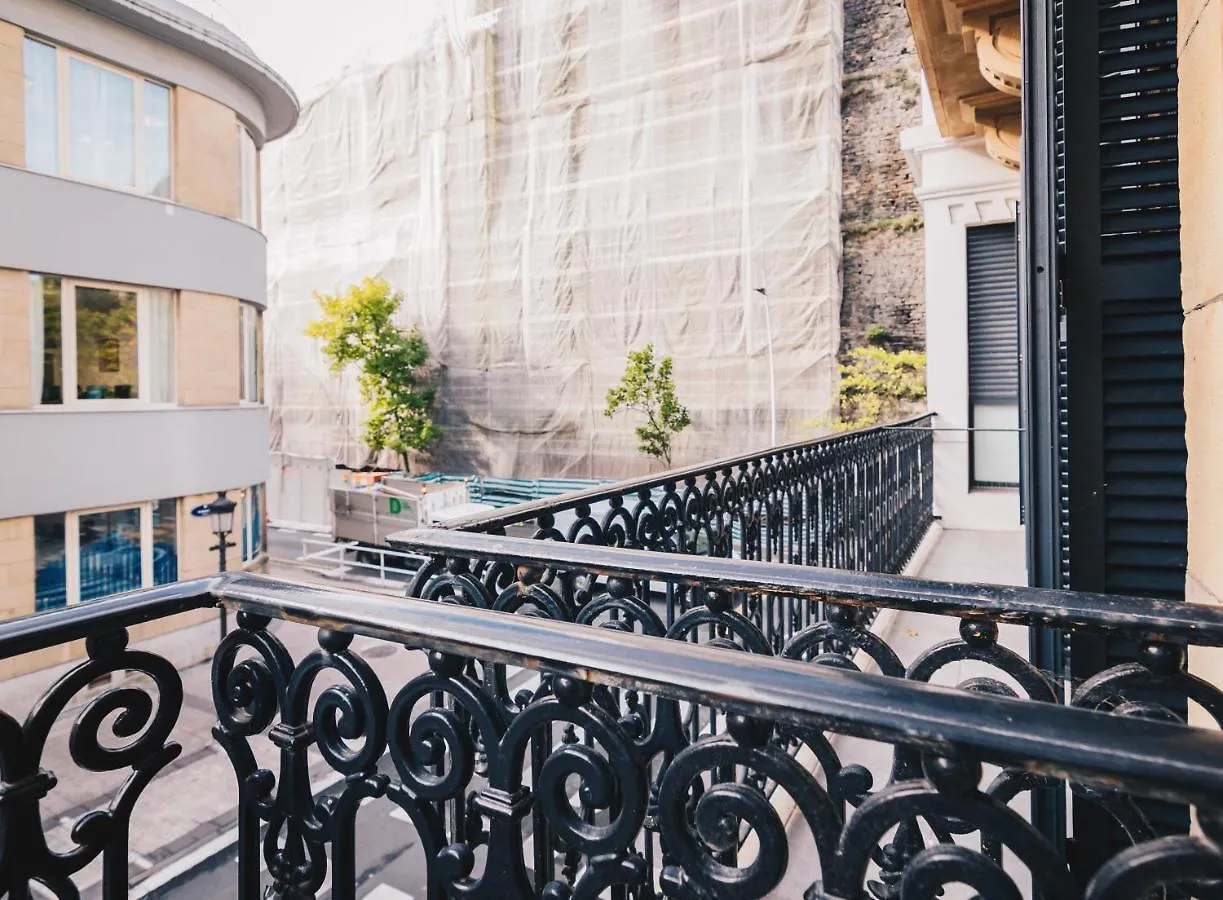 Domo By People Rentals San Sebastian 0*,